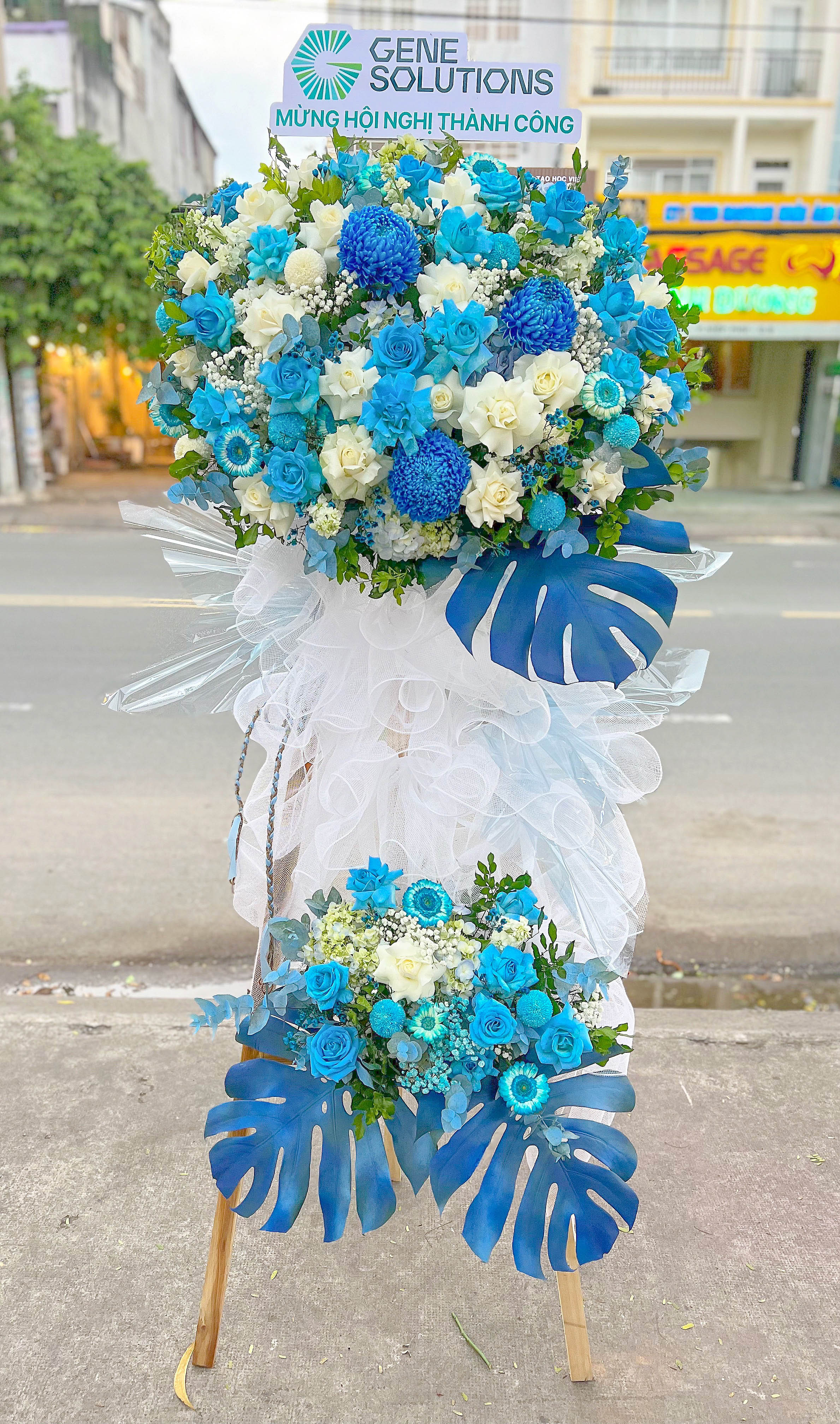KỆ CHÚC MỪNG - KCM10