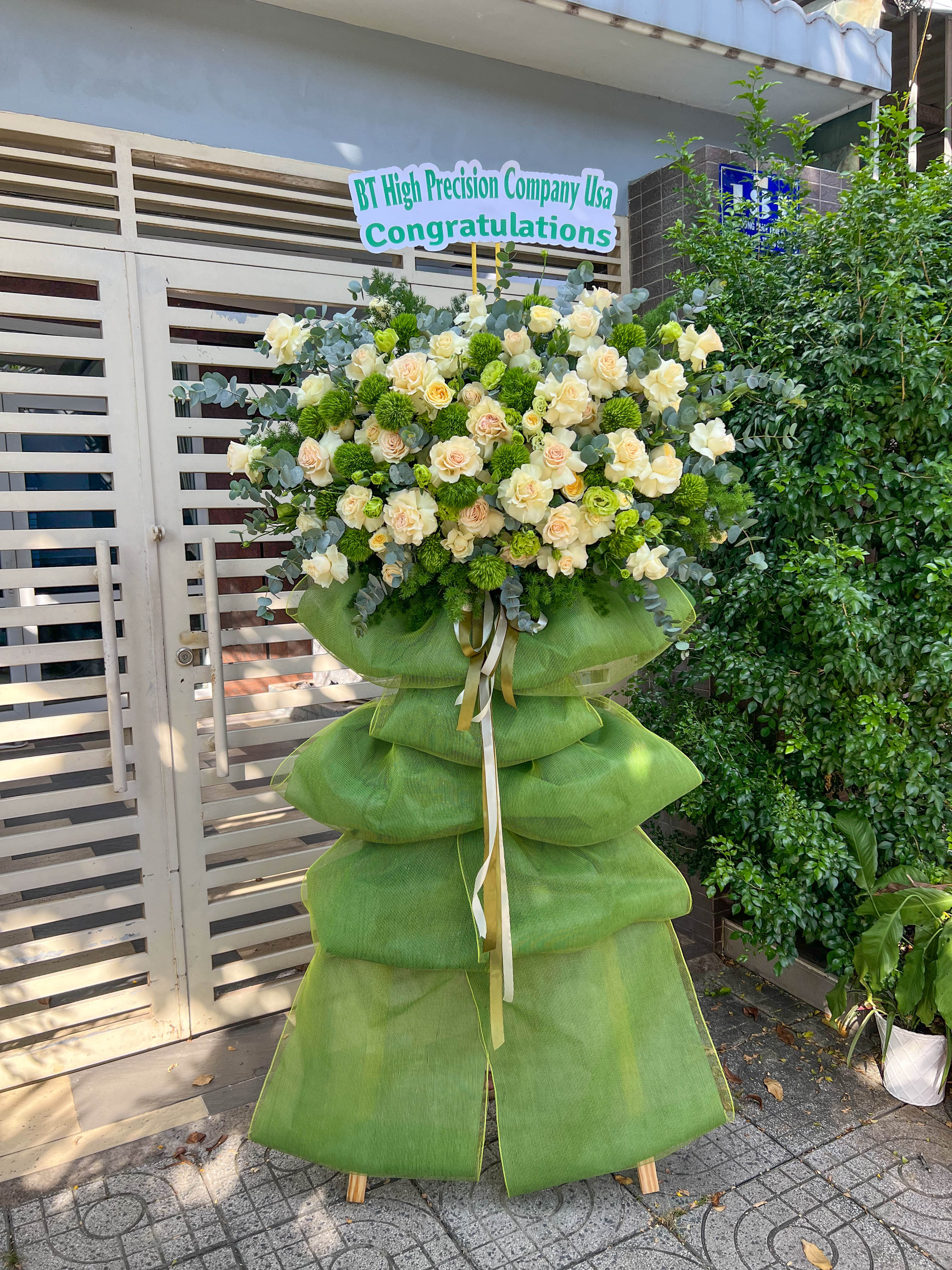 KỆ CHÚC MỪNG - KCM46