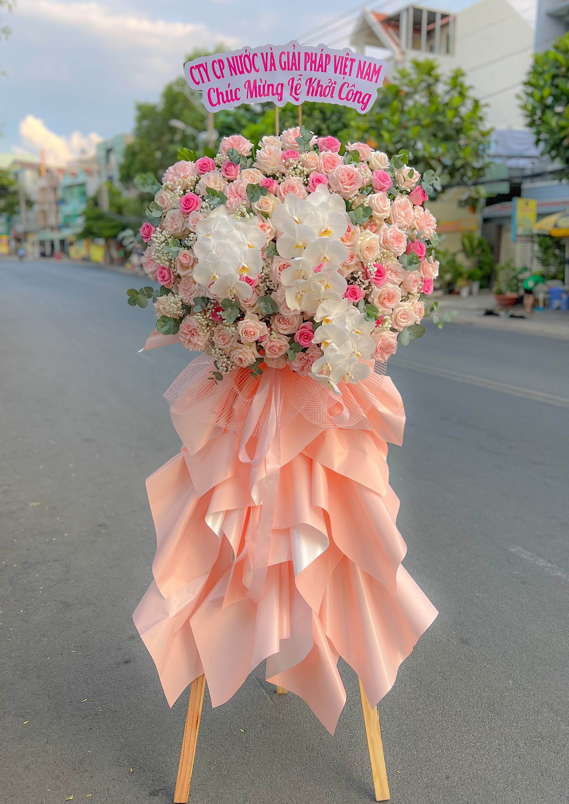 KỆ CHÚC MỪNG - KCM82