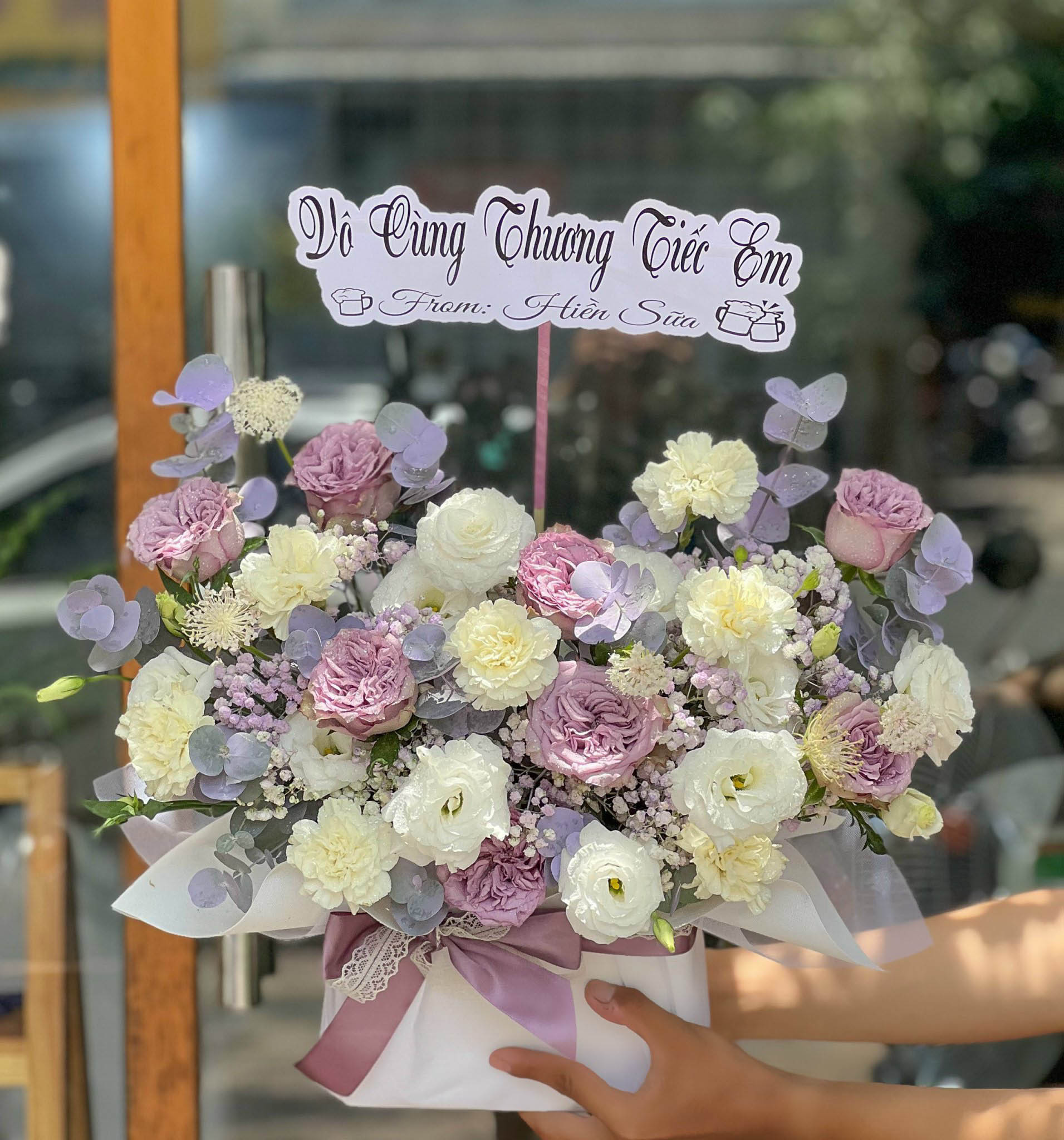 HỘP HOA CHIA BUỒN - HCB32