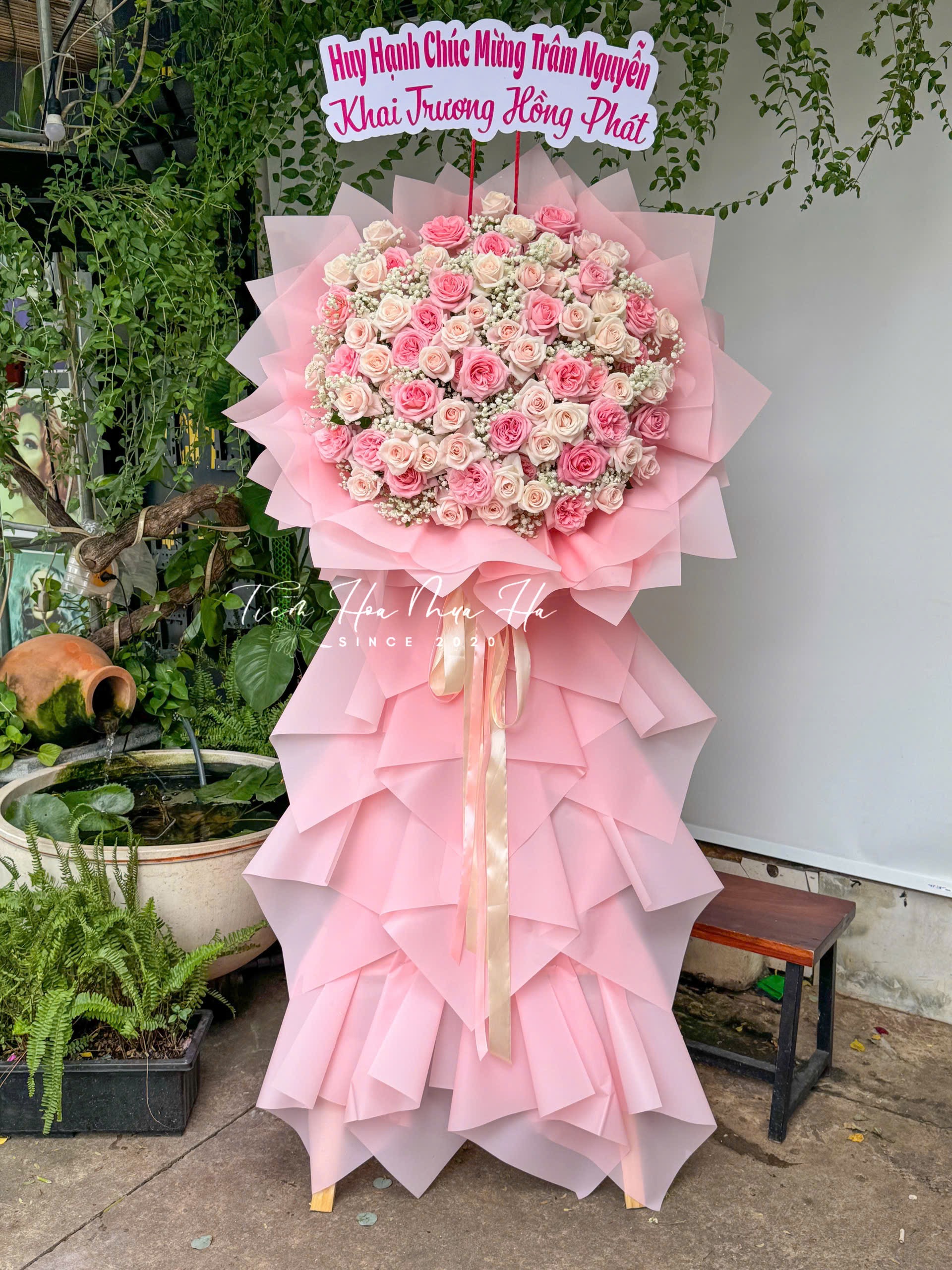 KỆ CHÚC MỪNG - KCM104