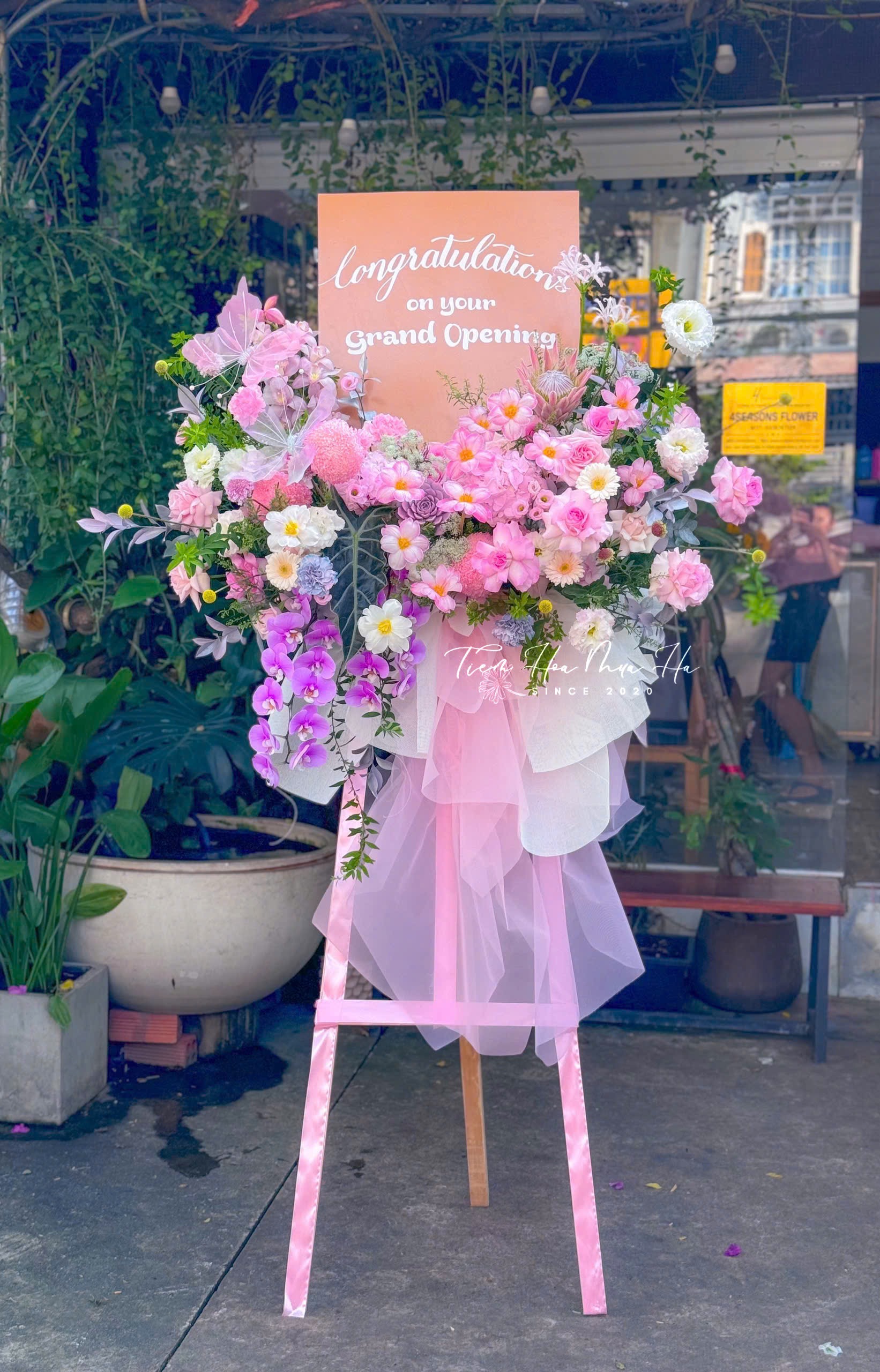 KỆ CHÚC MỪNG - KCM133