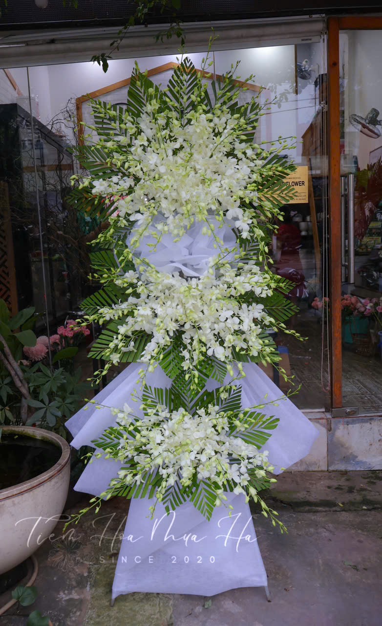 KỆ HOA CHIA BUỒN - KCB83